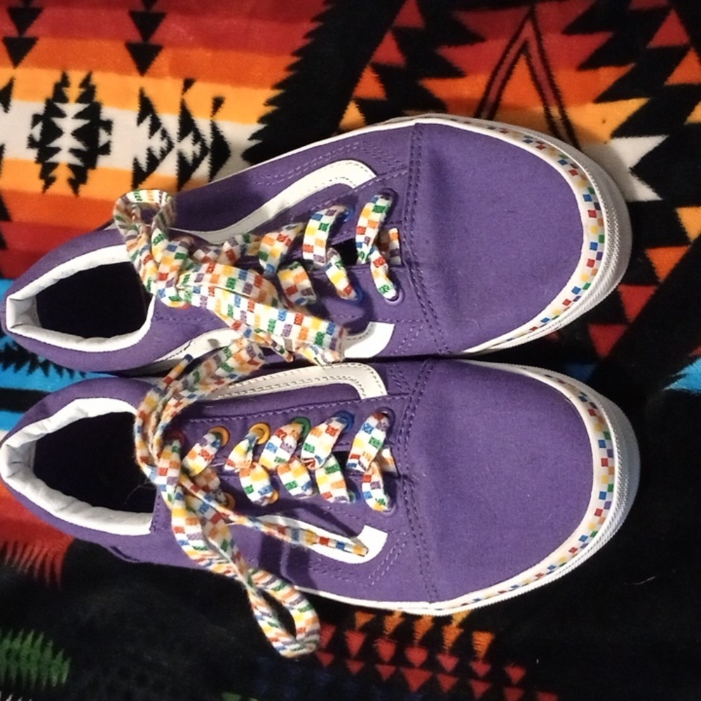Vans - Picture 2 of 3